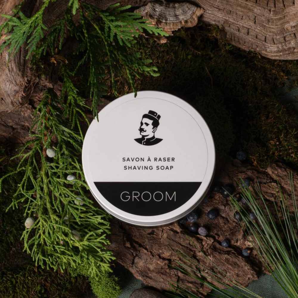 Savon à raser Groom 120 g, barre artisanale nourrissante, texture onctueuse, parfum naturel de pin, sauge et genévrier

