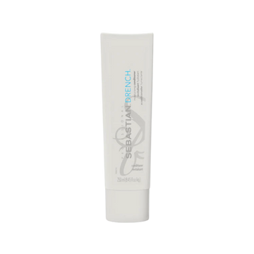 Flacon de Sebastian Drench Moisturizing Conditioner 250 ml, après-shampooing hydratant pour cheveux secs et frisés.