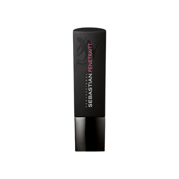 Flacon Sebastian Penetraitt Strengthening & Repair Shampoo – formule fortifiante pour cheveux abîmés.

