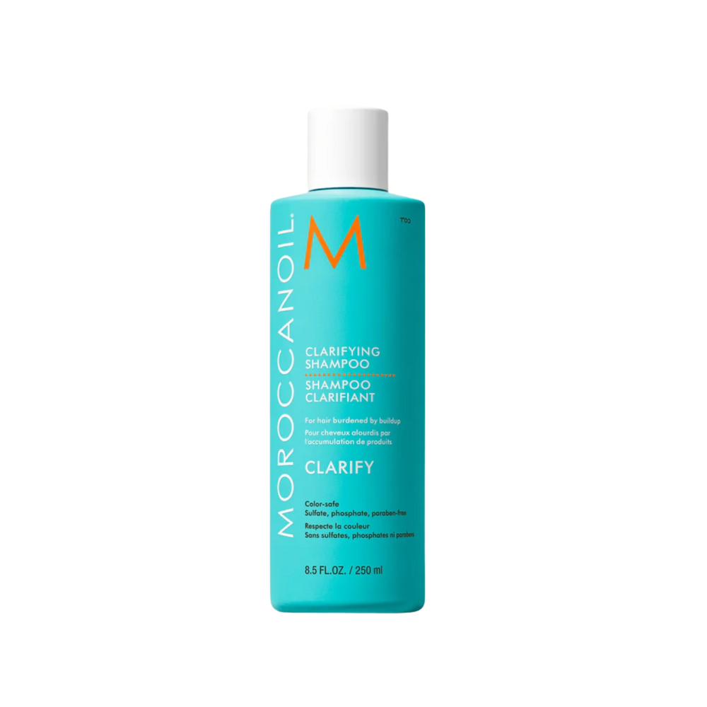 Flacon du Shampoing Clarifiant Moroccanoil, nettoie en profondeur les cheveux et le cuir chevelu tout en nourrissant les cheveux colorés

