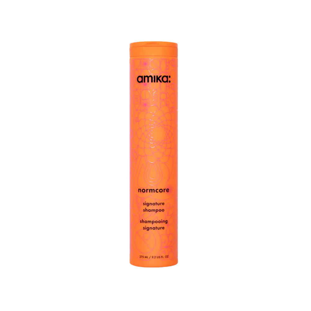 Flacon du shampoing amika Normcore pour nettoyage doux et cheveux brillants

