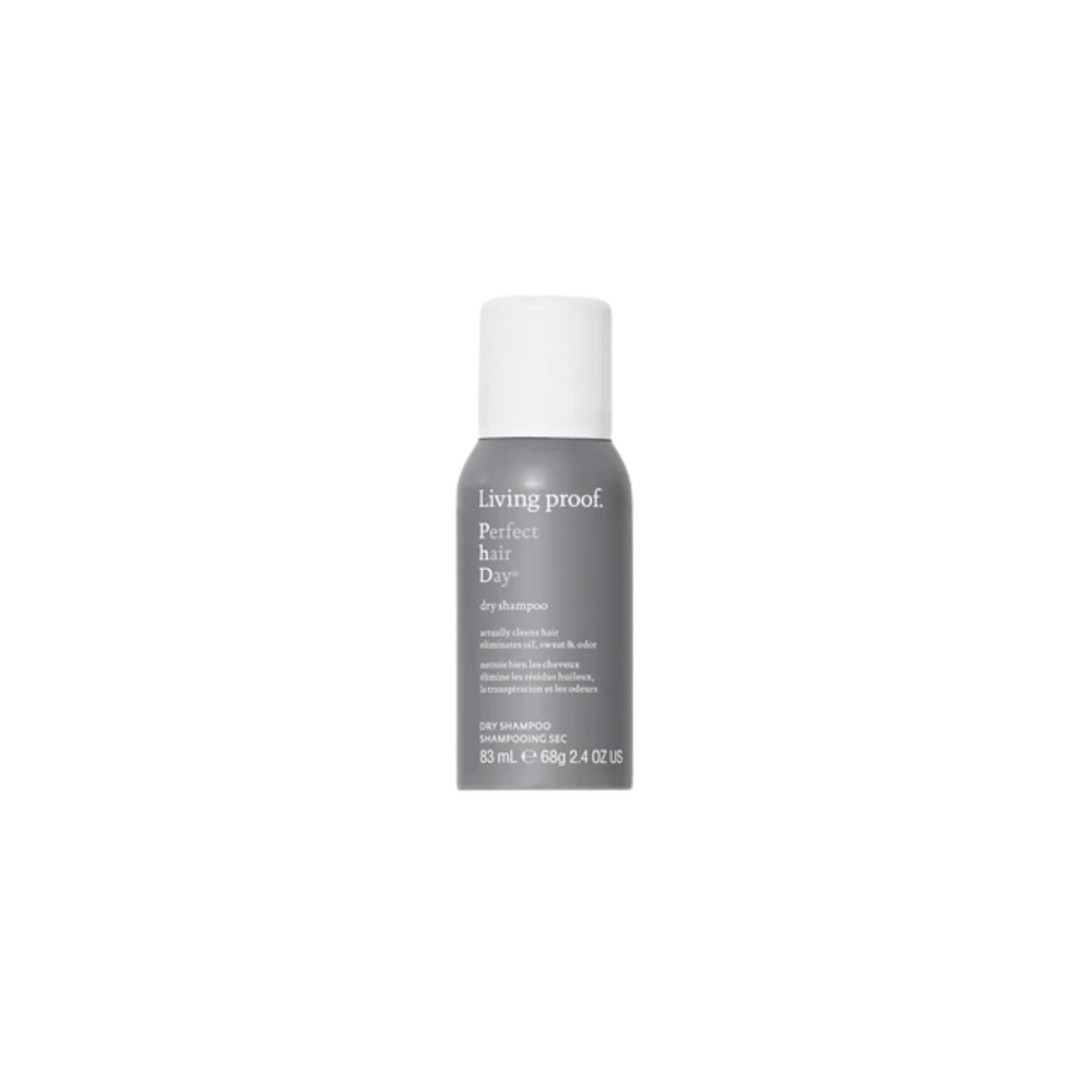 Flacon de Perfect Hair Day Dry Shampoo Living Proof, design blanc épuré avec aiguillée verte, évoquant fraîcheur, volume et technologie capillaire.

