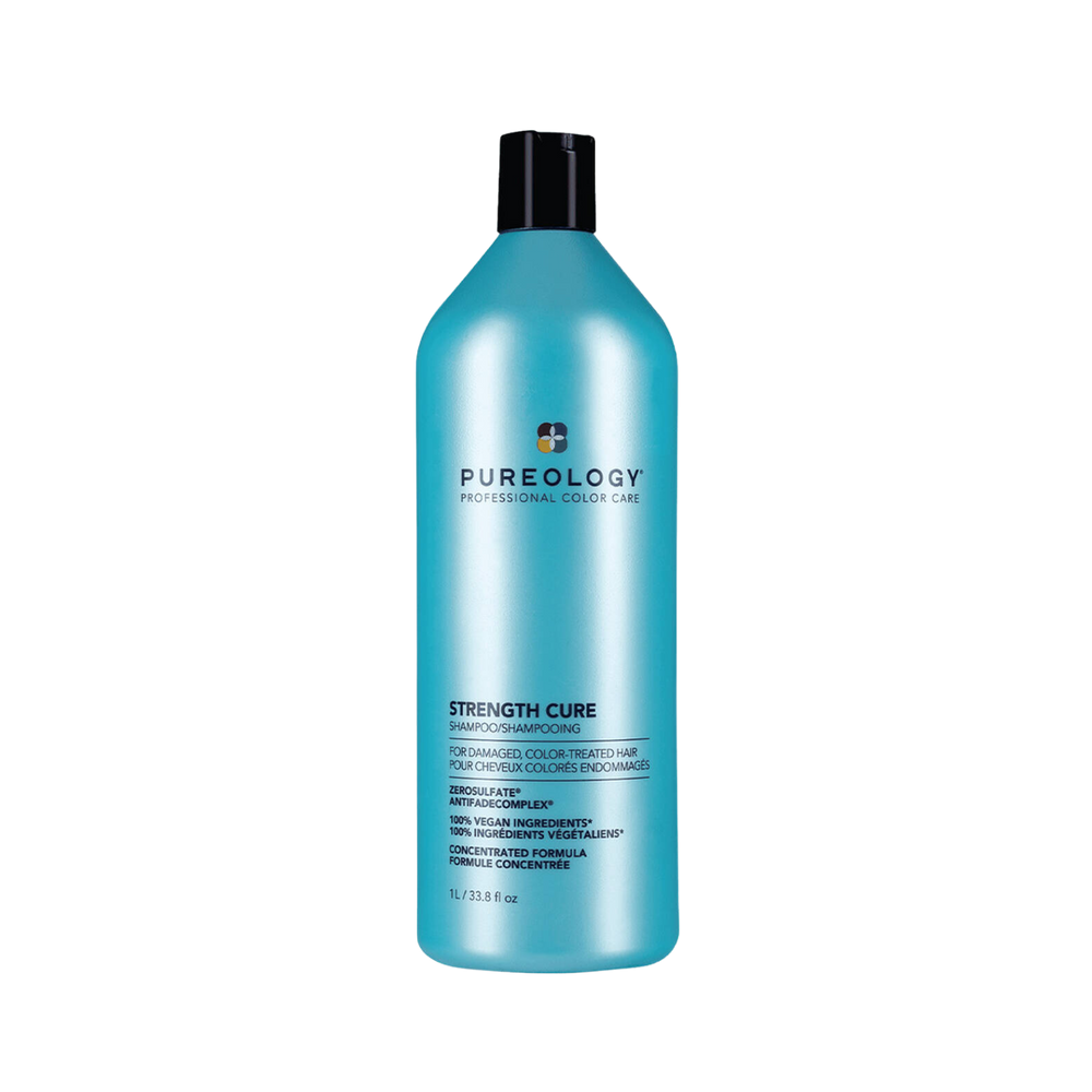 Bouteille de shampooing Strength Cure de Pureology de 266 ml, avec étiquette bleu clair.