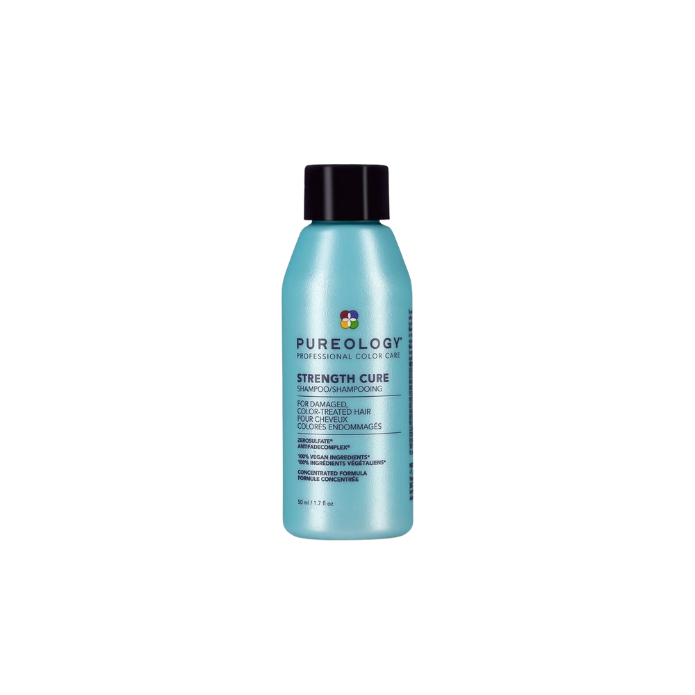 Bouteille de shampooing Strength Cure de Pureology de 266 ml, avec étiquette bleu clair.