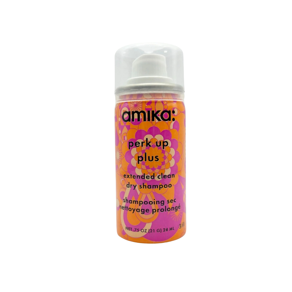 Flacon de shampooing sec Amika Perk Up Plus 68 ml sur fond blanc