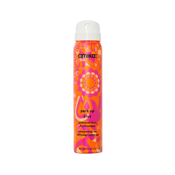 Flacon de shampooing sec Amika Perk Up Plus 68 ml sur fond blanc