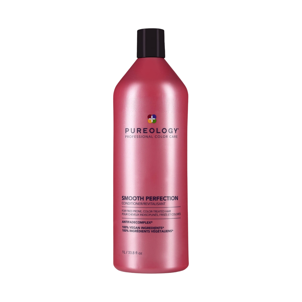 Flacon crème de Smooth Perfection Conditioner de Pureology posé sur fond neutre, texture riche visible.