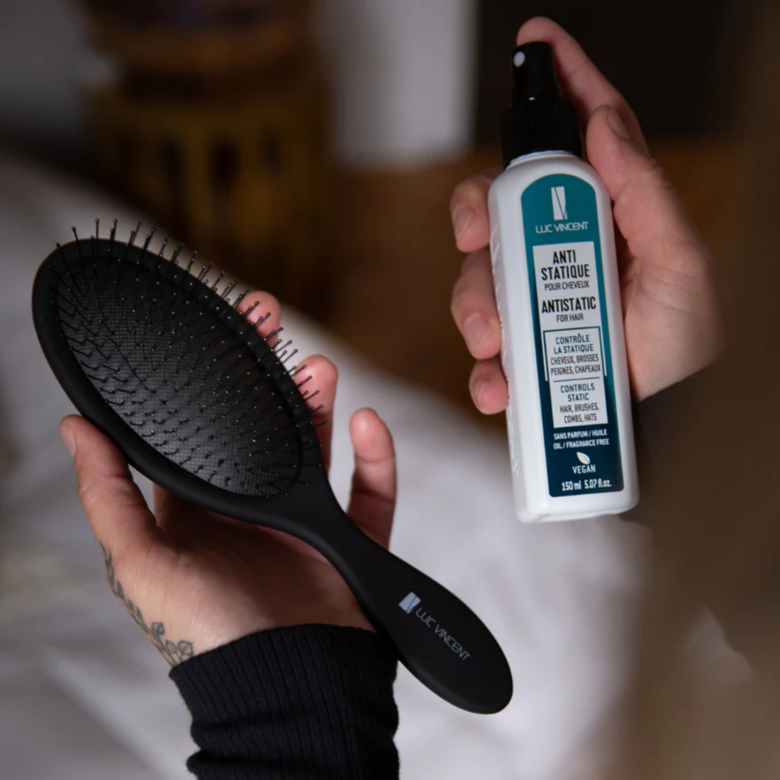 Spray antistatique Luc Vincent 150ml pour cheveux éliminant l’électricité statique et les frisottis pour une chevelure lisse et disciplinée
