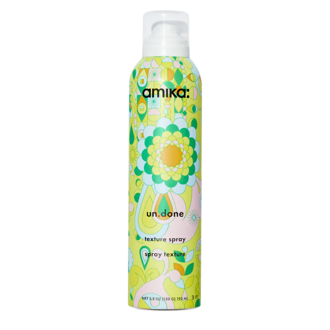 Spray texture volume et mat Amika un.done 192 ml posé sur fond blanc

