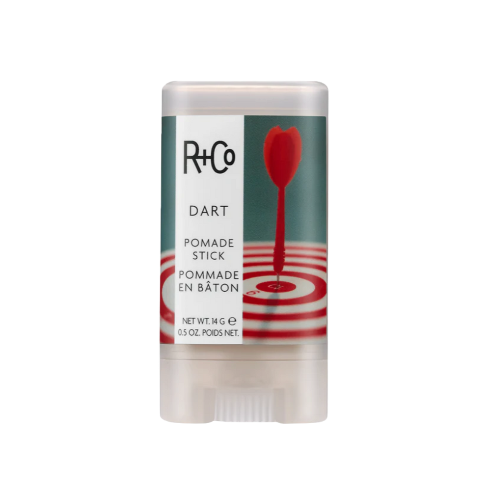 Stick Dart Pomade de R+Co, pour contrôler les flyaways et texturer les cheveux avec précision