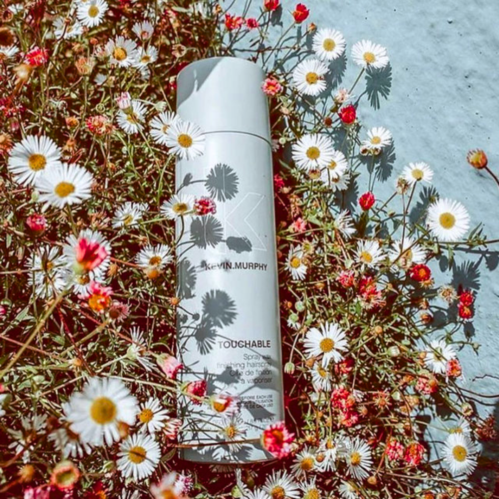 Flacon Kevin Murphy TOUCHABLE spray‑wax finition lumineuse 250 ml